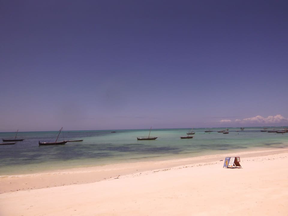 Strand bei "mittlerer" Ebbe Turaco Nungwi Resort, a Tribute Portfolio Hotel
