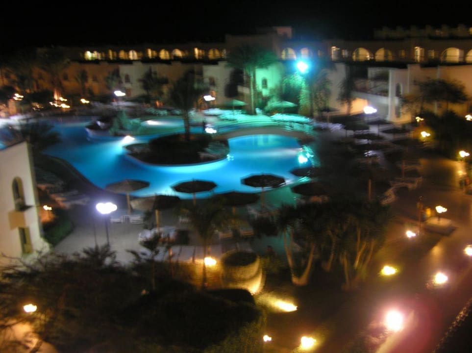 Ausblick bei Nacht Palm Beach Resort