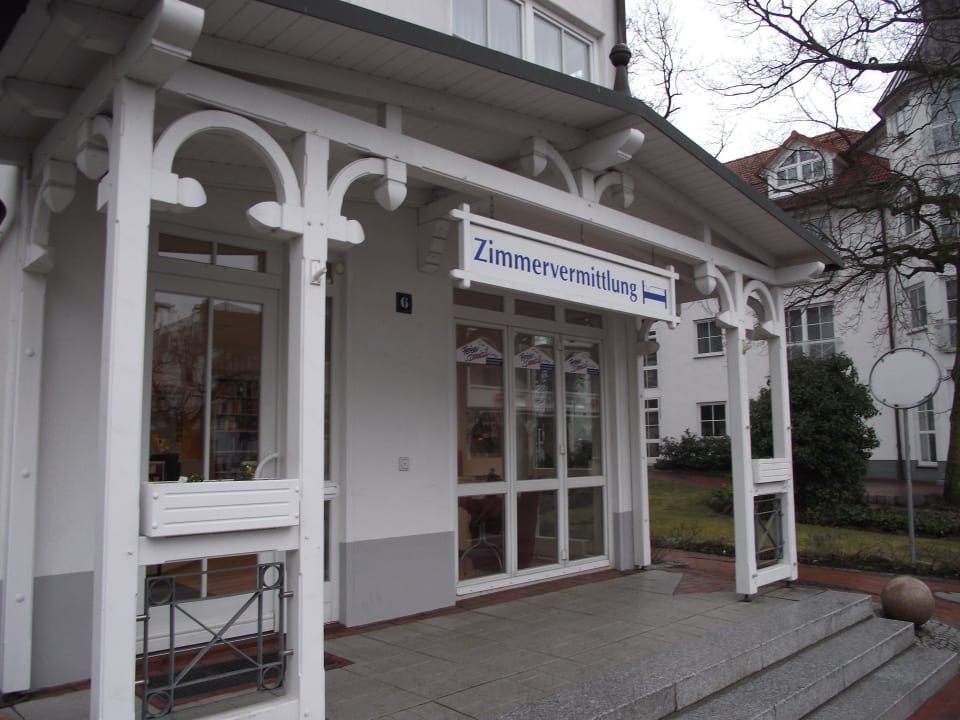 Eingang Rezeption Hotel Binz Feriendomizil