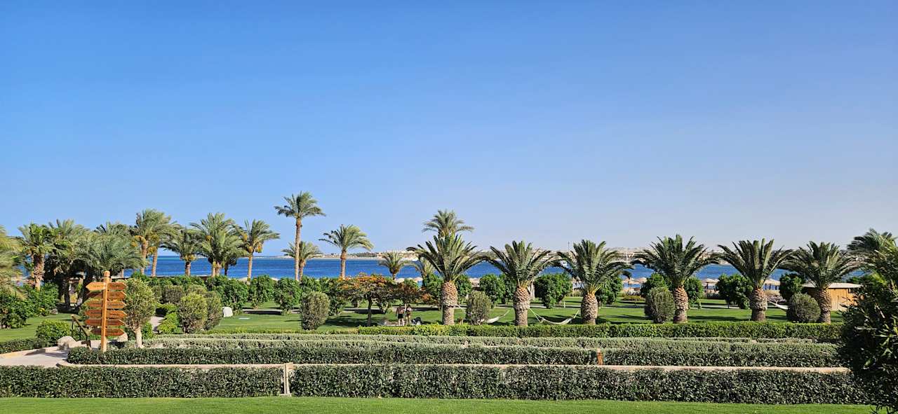 Gartenanlage Fort Arabesque - The West Bay