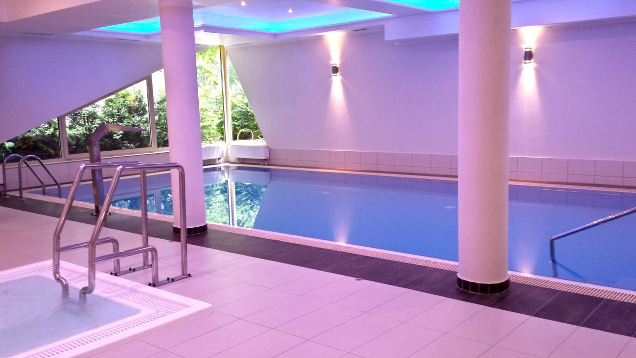 Schwimmbad Villa am Park Arstone