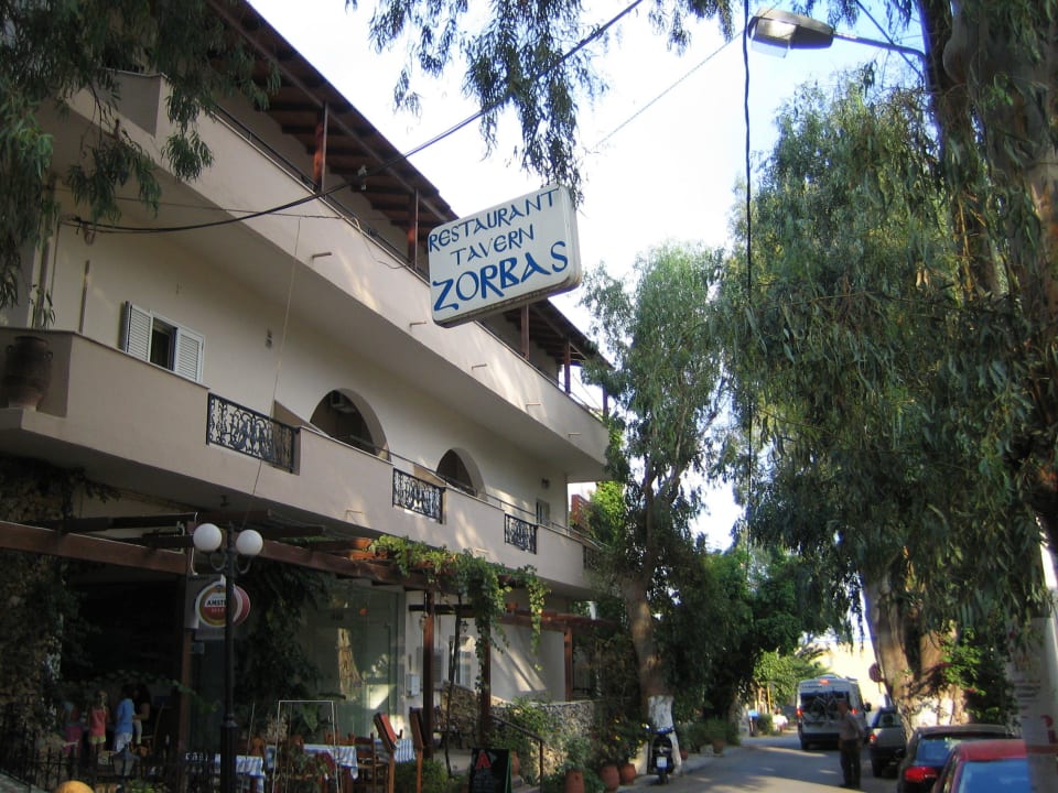 Strasse Zorbas Lifestyle Hotel