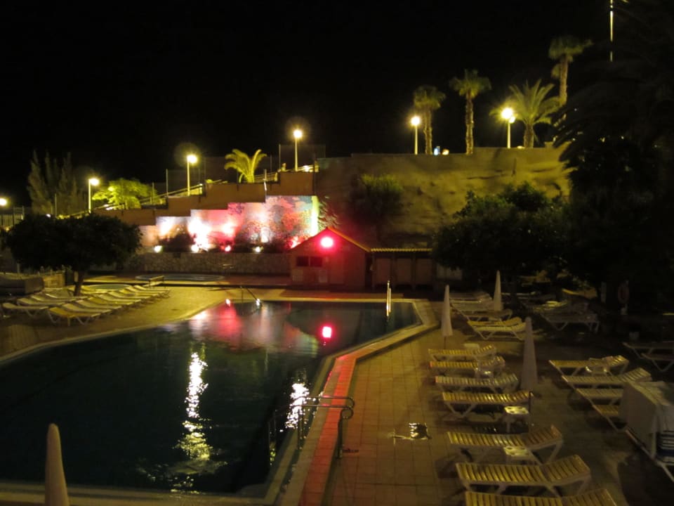 Der Pool am Abend Hotel Europalace