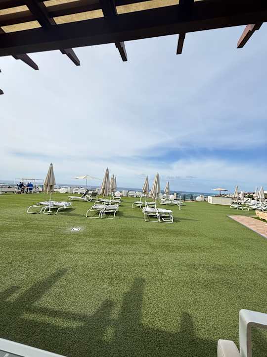 Pool SBH Crystal Beach Hotel & Suites