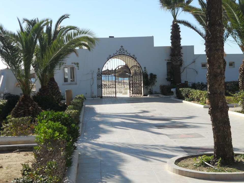 Weg zum Strand  Movie Gate Miramar