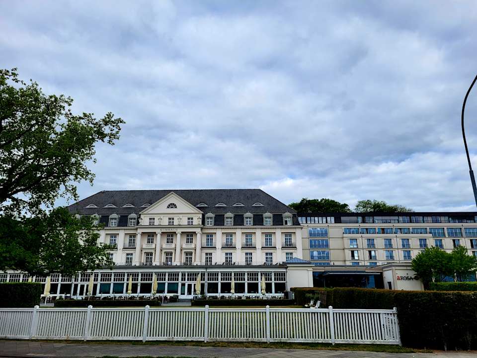 Außenansicht A-ROSA Travemünde