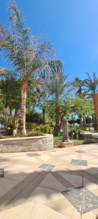 Gartenanlage The Grand Palace - Adults only