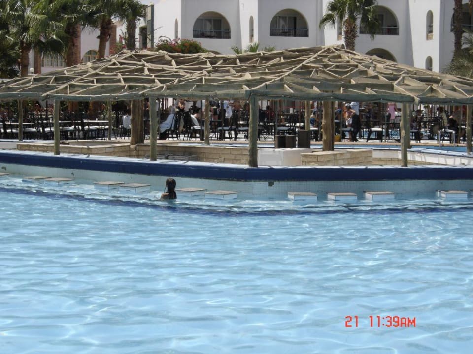 Poolbar Arabia Azur Resort