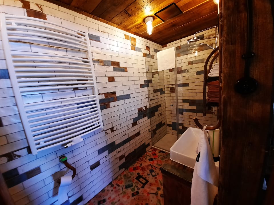 Zimmer Alles Paletti Karls Upcycling Hotel