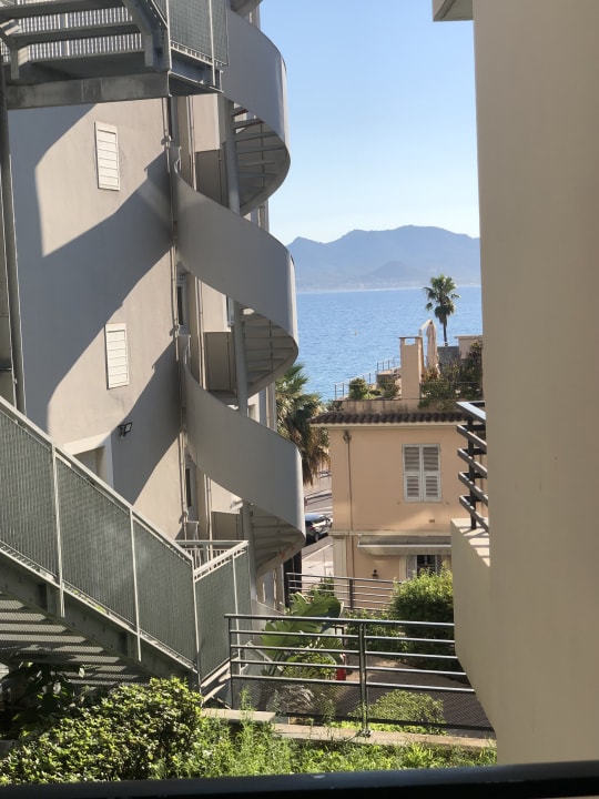 Ausblick Canopy by Hilton Cannes