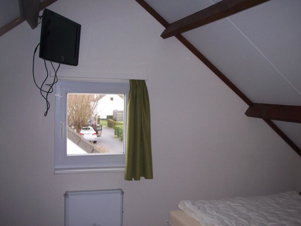 1. Schlafzimmer mit Flat-Tv Sunparks Oostduinkerke aan zee