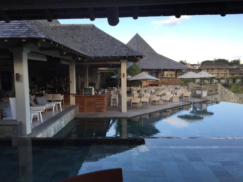 Bar & Poollandschaft Zilwa Attitude