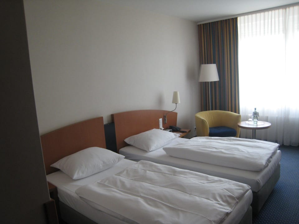 Gesamtansicht Hotel Baltic Stralsund