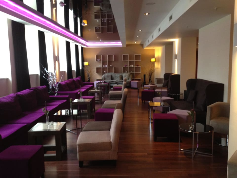 Lounge Leonardo Royal Hotel Berlin Alexanderplatz