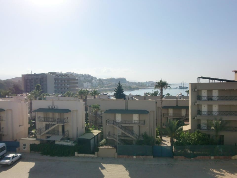 Blick nach Osten von Zimmer 4033 White City Resort Hotel