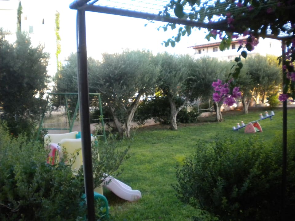 Kleiner Spielplatz Lili Hotel