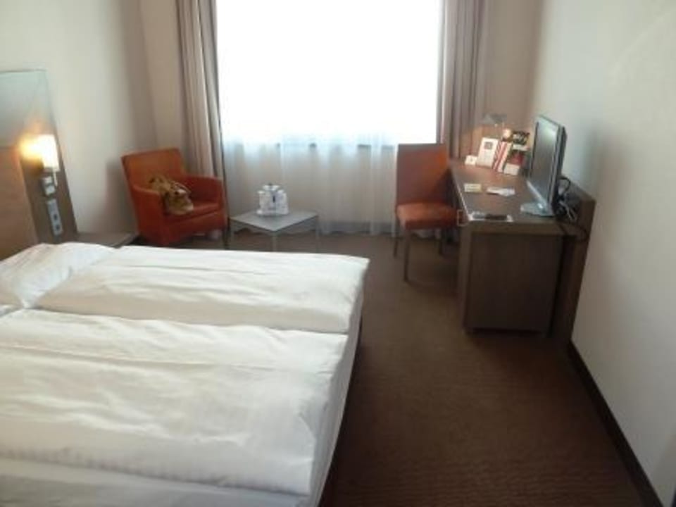Schönes modernes Zimmer IntercityHotel Dresden