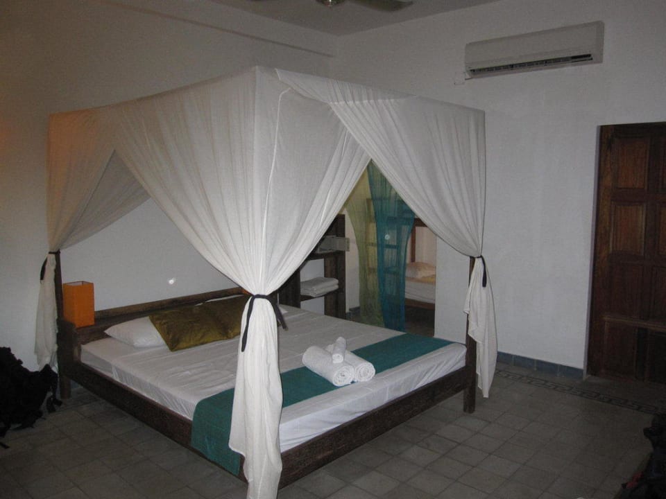 Doppelbett Hotel The Kabiki