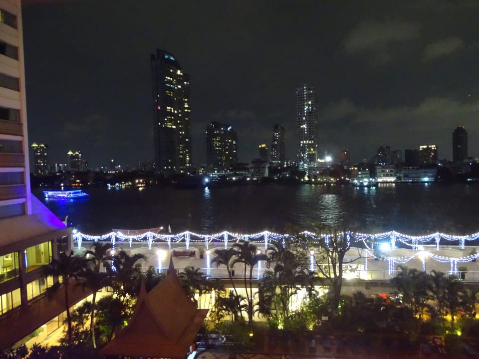 Ausblick Ramada Plaza by Wyndham Bangkok Menam Riverside