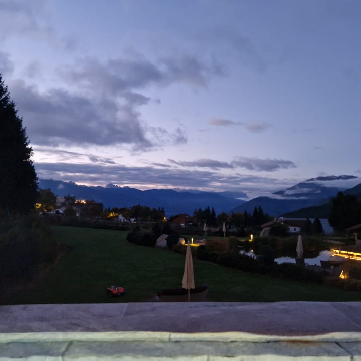 Ausblick SONNENBERG | Panorama Dolomites Wellbeing