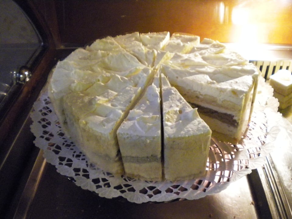 Cakes Hotel Kapitany Wellness