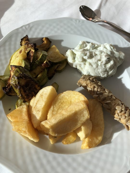 Gastro Alexander Beach Hotel & Village Resort