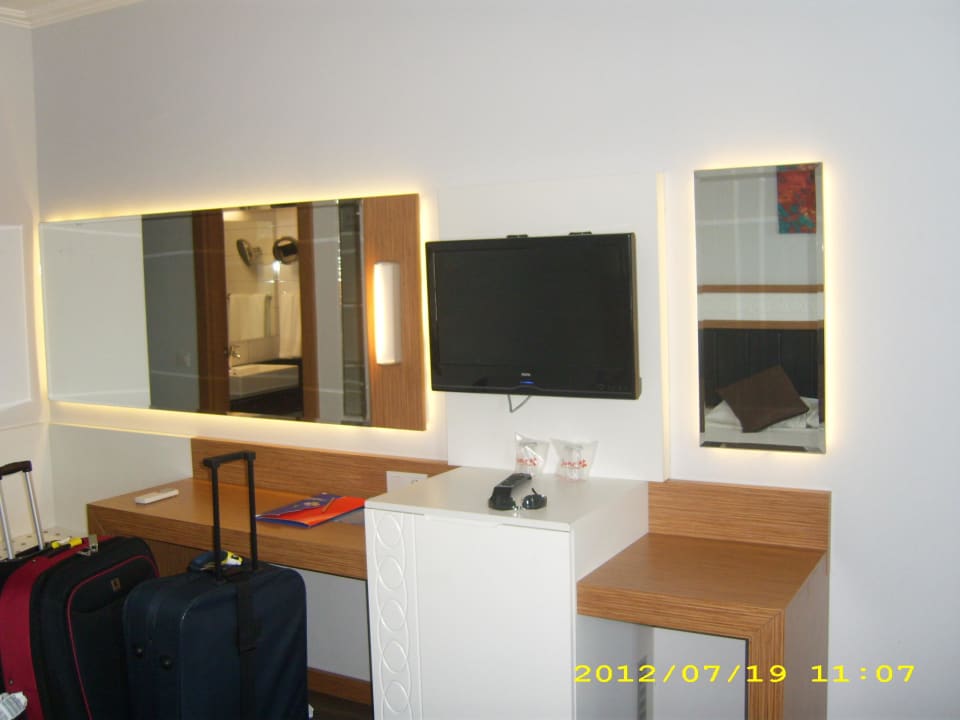 Eine Seitenfront Hane Family Resort