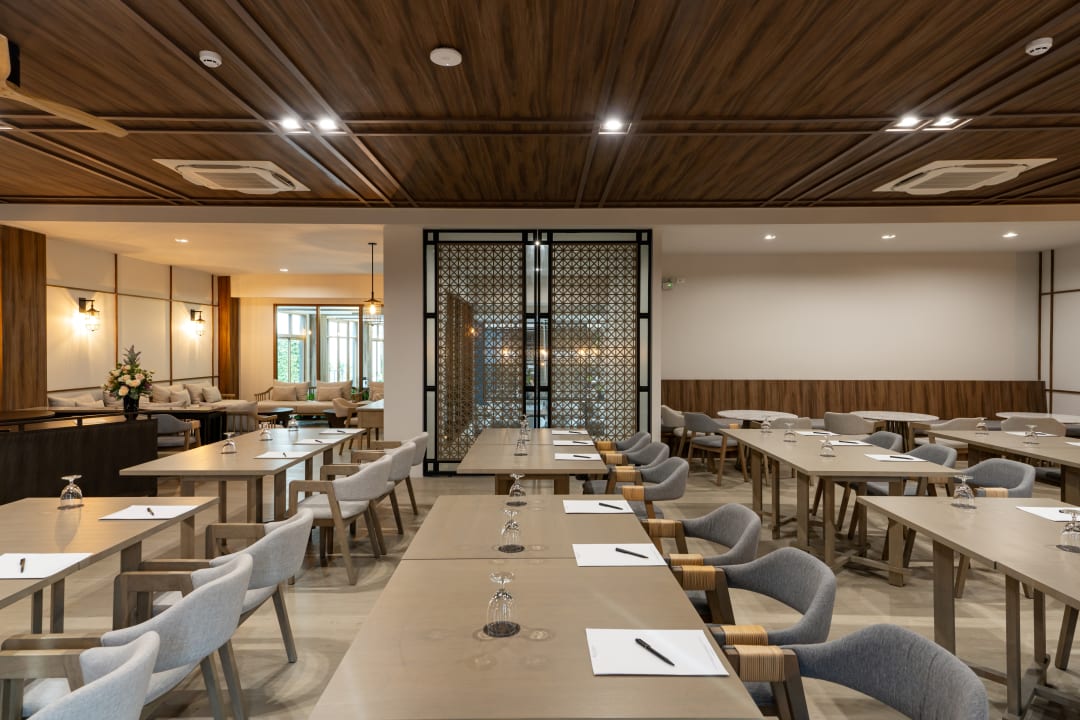 Gastro Bella Nara Phuket Naiyang Beach