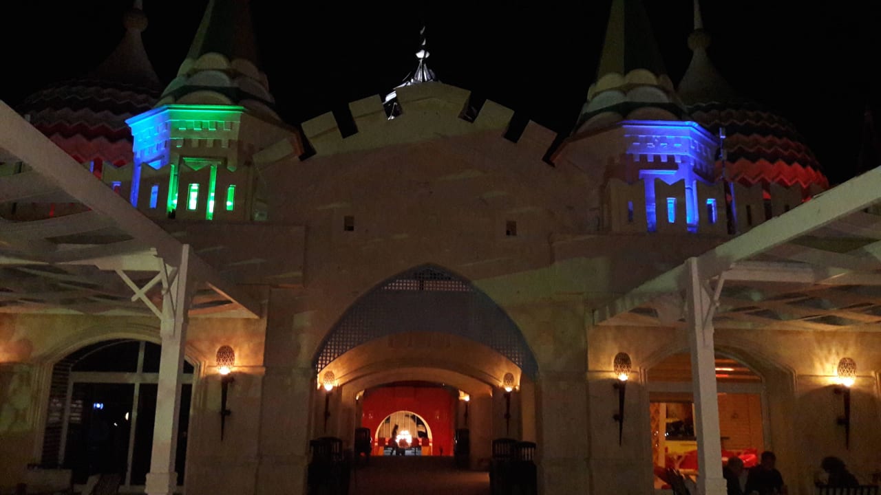 Haupteingang bei Nacht Pickalbatros Aqua Blu Resort - Sharm El Sheikh