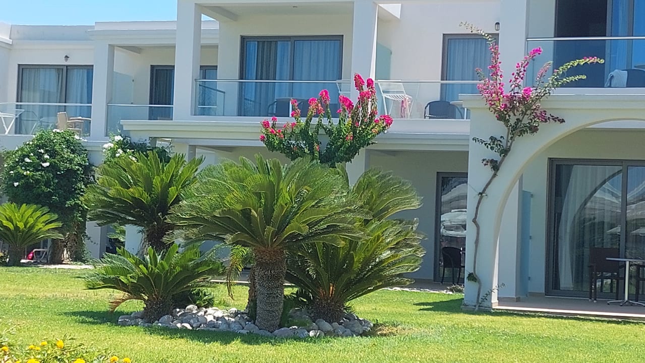 Gartenanlage Asterias Beach Resort