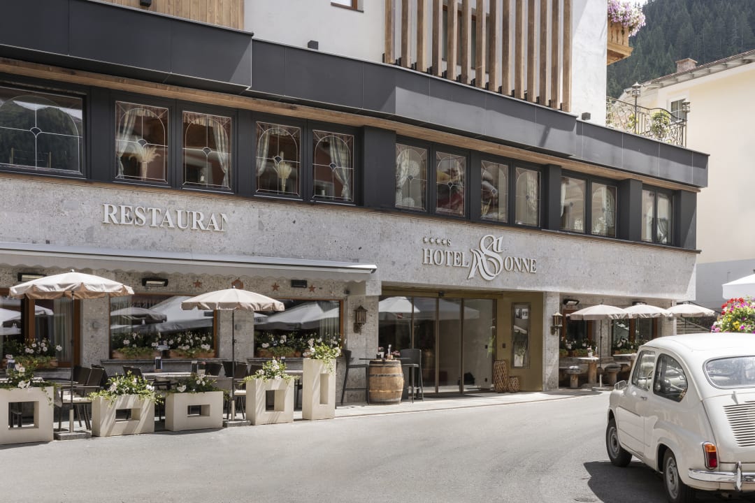 Außenansicht Hotel Sonne Ischgl