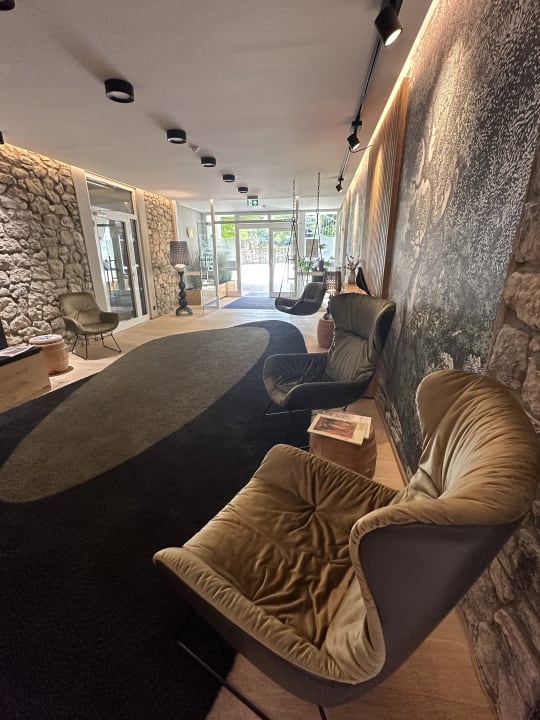Lobby Hofgut Wißberg - Das Weinberghotel