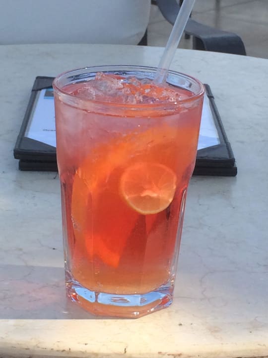 Überall geschmackliche Cocktails JAZ Aquamarine Resort