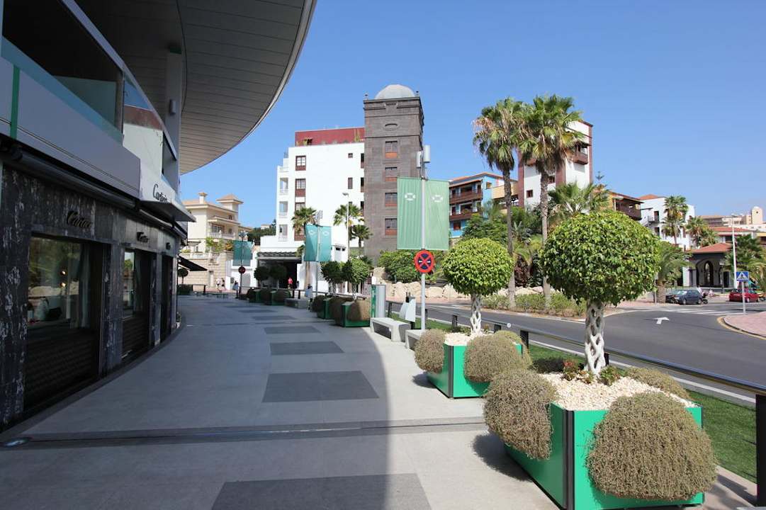 Blick vom Plaza del Duque zum Hotel Gran Tacande Wellness & Relax Costa Adeje