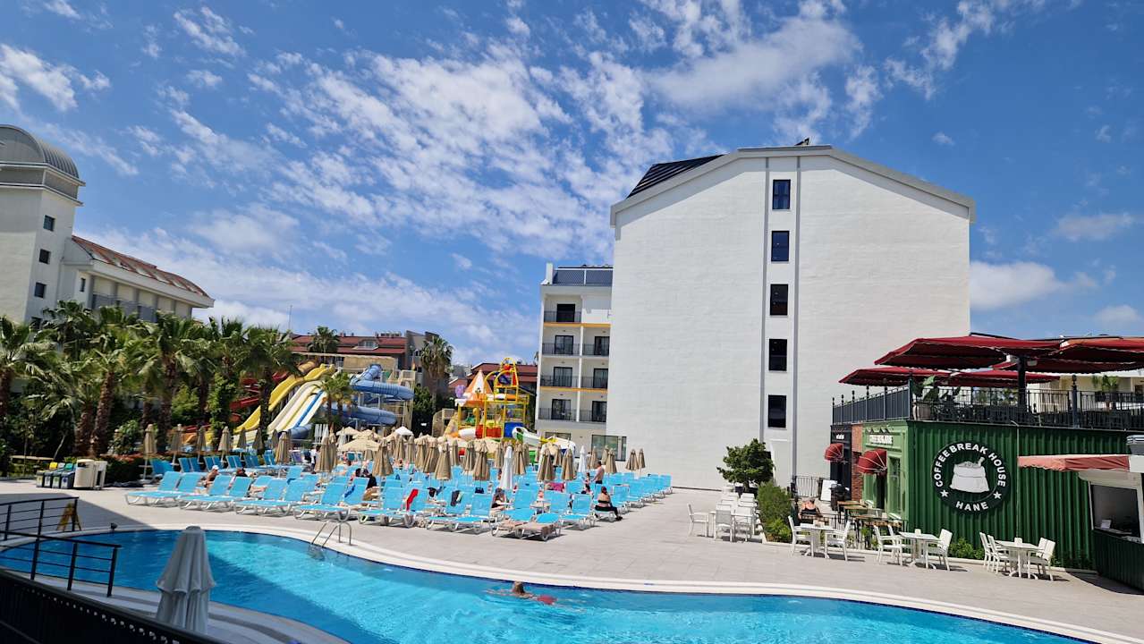 Pool Hane Family Resort