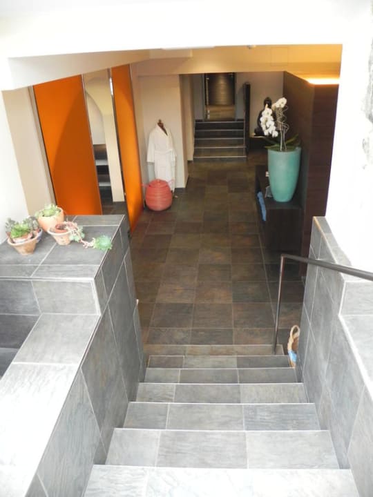 Eingang vom Pool in den Wellness Bereich Seehotel Hubertushof