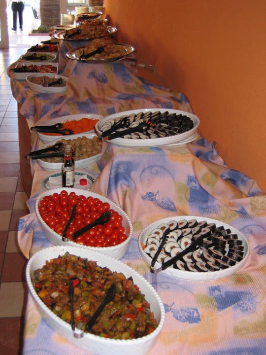 1/3 des Vorspeisenbuffets Tirreno Resort