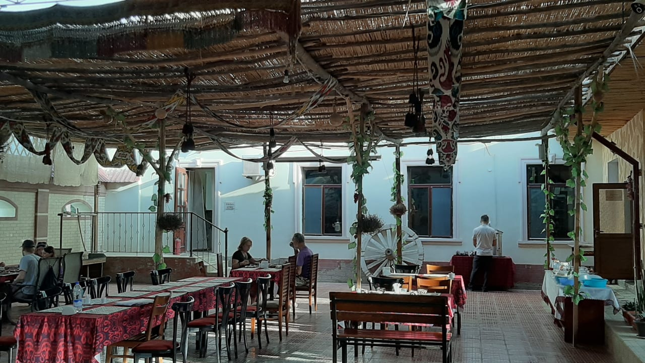 Gastro Hotel Jipek Joli