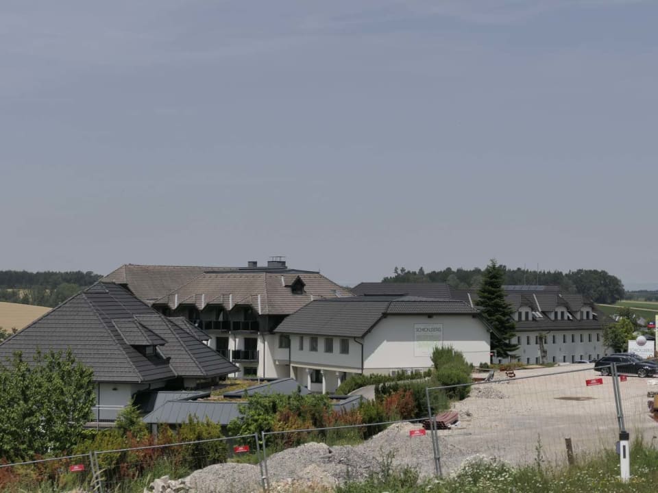 Außenansicht 1A Landhotel Schicklberg