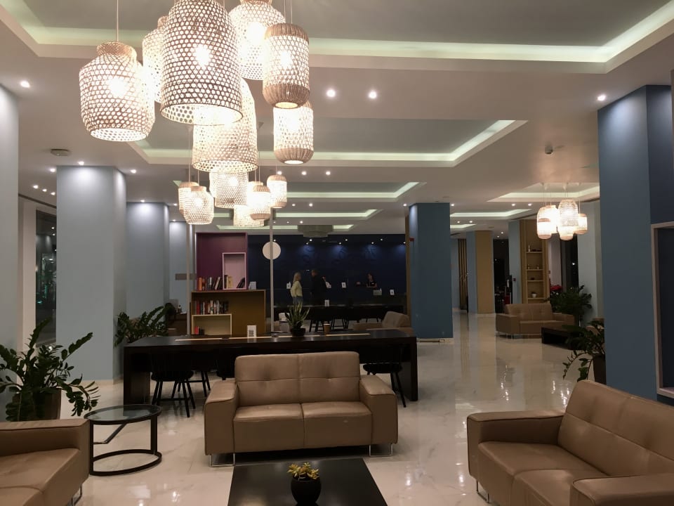 Lobby Asterias Beach Resort