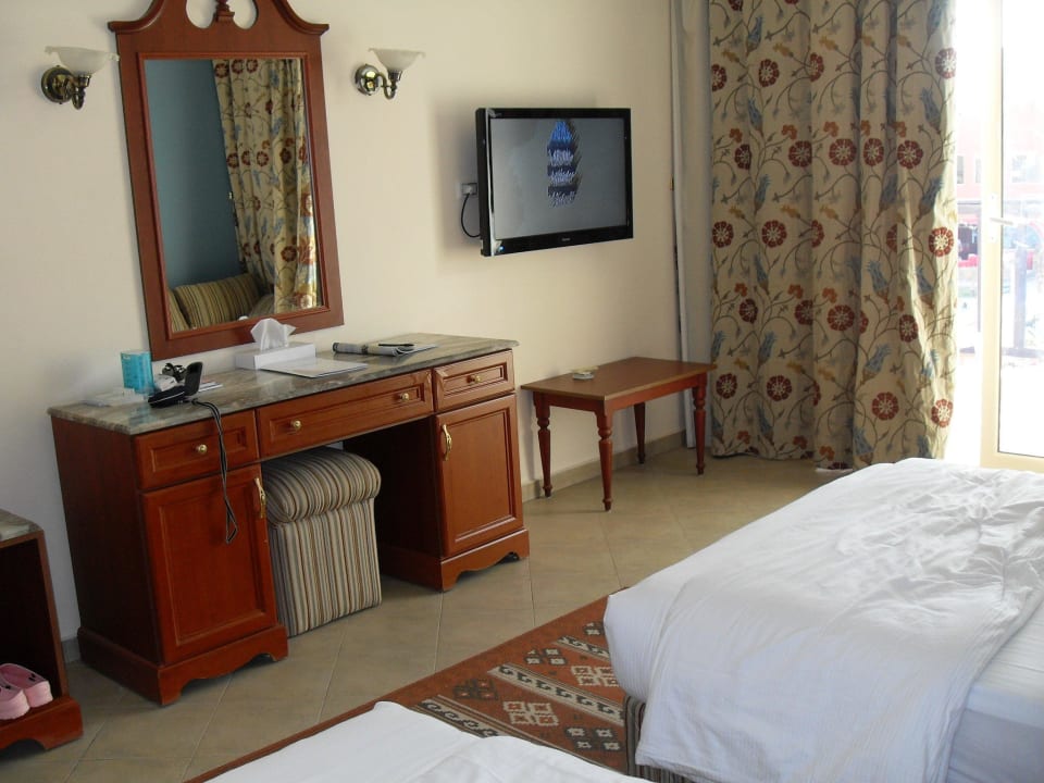 Toller TV Titanic Beach Spa & Aqua Park