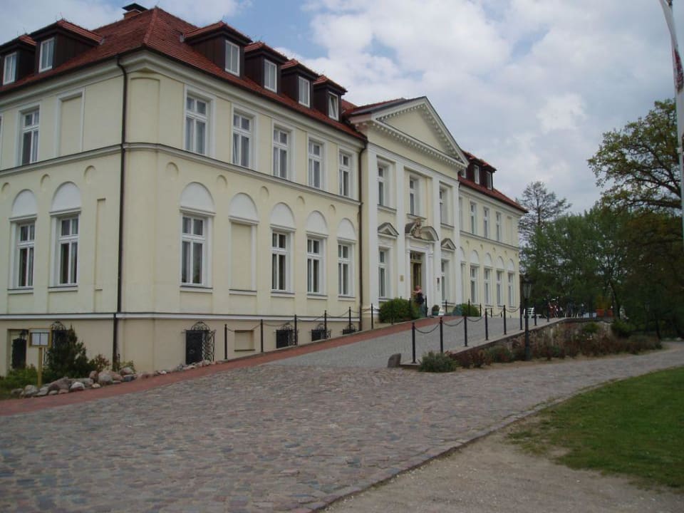 Schloß Schorssow Seeschloss Schorssow