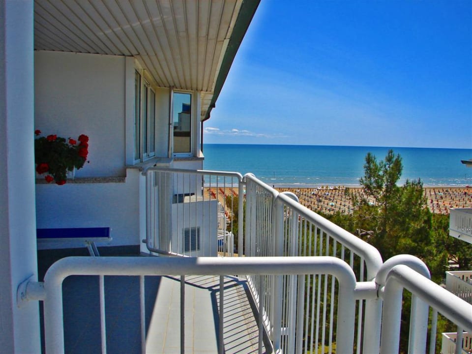 Blick zum Strand Playa Grand Hotel