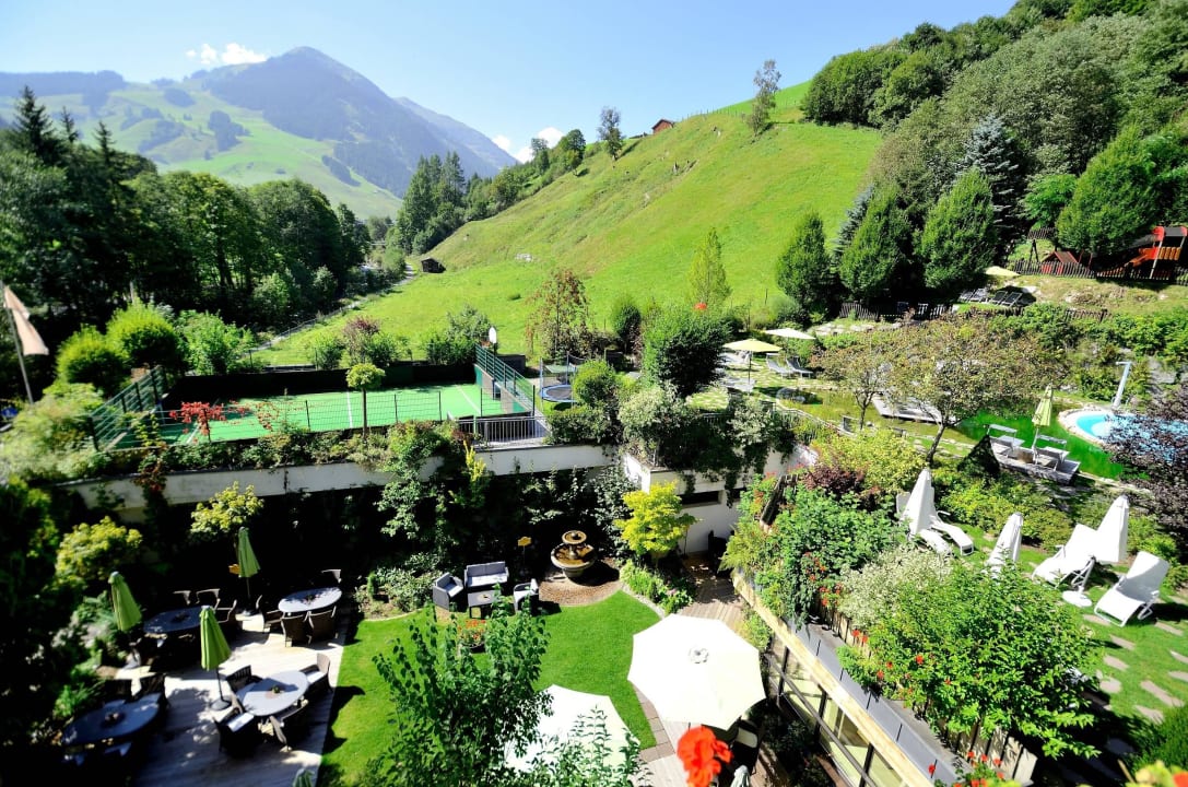 Blick vom Balkon  Familien- & Gartenhotel Theresia