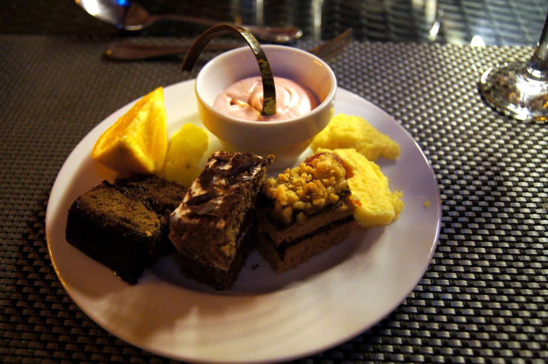 Dessert nach dem Abendessen Hotel Mercure Hurghada