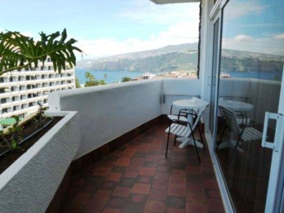Balkonausblick nach rechts BLUESEA Complejo Puerto Resort (Canarife y Bonanza Palace))