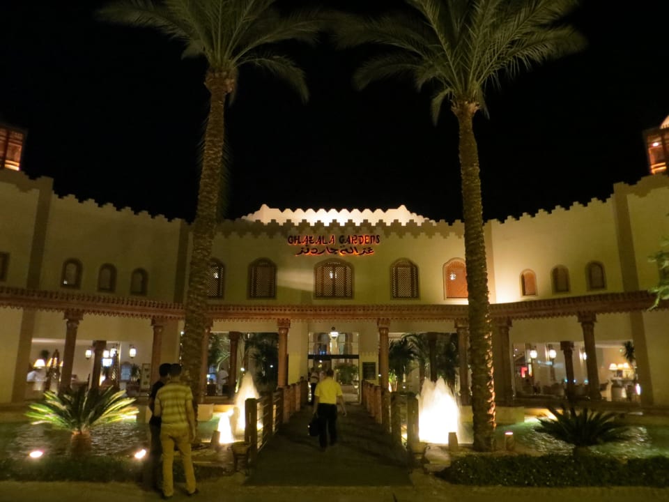 Hoteleingang von Straße aus Ghazala Gardens