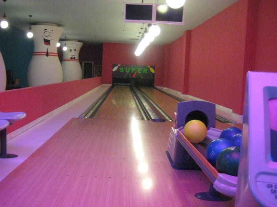 "Bowling" Granada Luxury Okurcalar (Okurcalar) • HolidayCheck