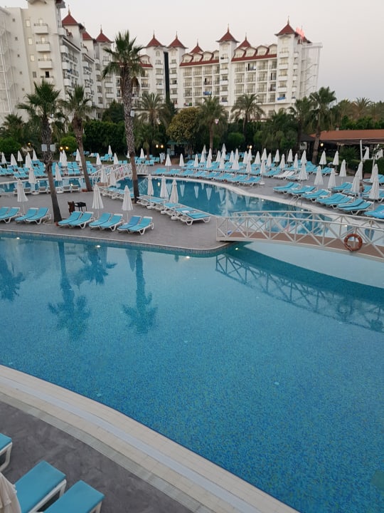 Pool Side Mare Resort & Spa