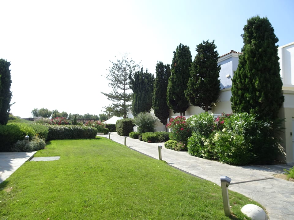 Gartenanlage Neptune Luxury Resort